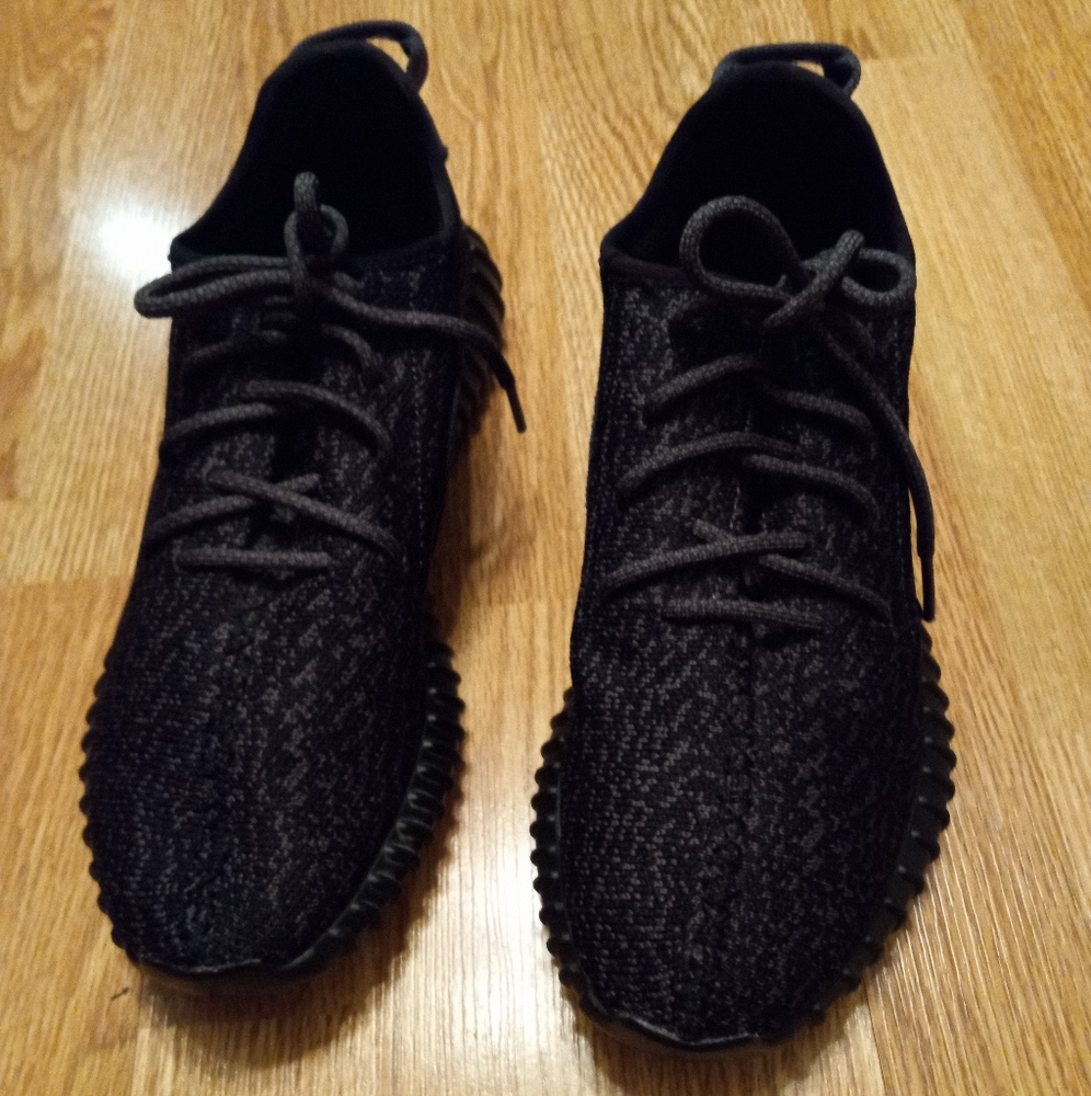 Yezzy boost 350 (pirate black)size 9 no box,2016